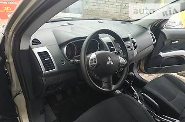 Позашляховик / Кросовер Mitsubishi Outlander 2009 в 