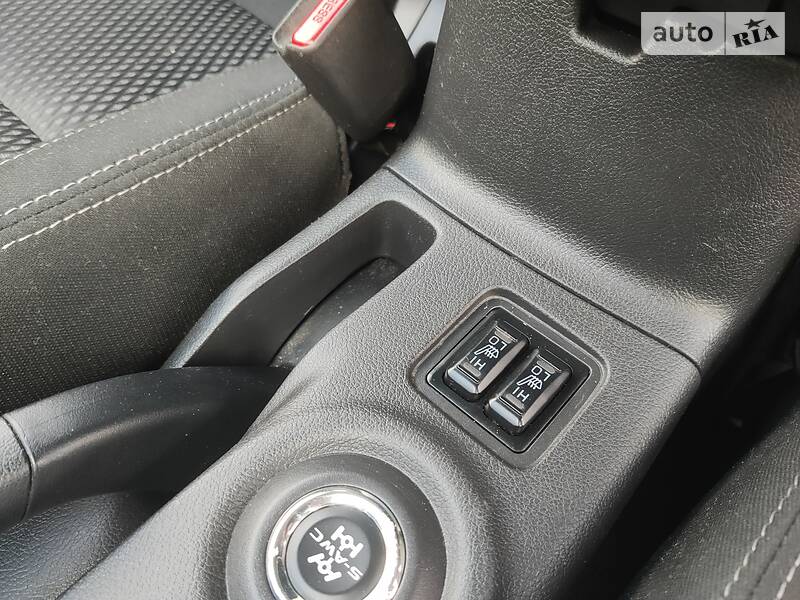 Позашляховик / Кросовер Mitsubishi Outlander 2015 в Новомосковську