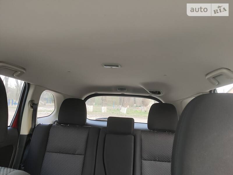 Позашляховик / Кросовер Mitsubishi Outlander 2015 в Новомосковську