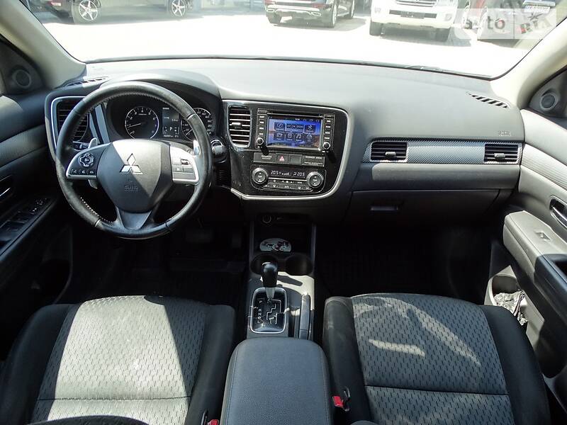 Позашляховик / Кросовер Mitsubishi Outlander 2012 в Дніпрі фото 20 Позашляховик / Кросовер Mitsubishi Outlander 2012 в Дніпрі