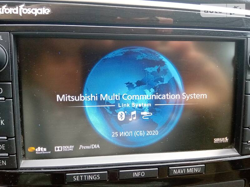 Внедорожник / Кроссовер Mitsubishi Outlander 2014 в Киеве