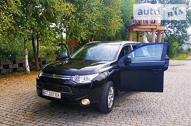 Внедорожник / Кроссовер Mitsubishi Outlander 2013 в Ивано-Франковске
