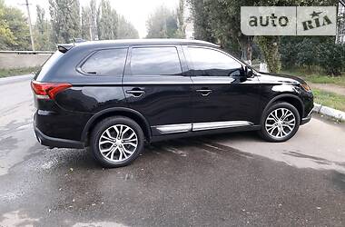 Внедорожник / Кроссовер Mitsubishi Outlander 2017 в Одессе