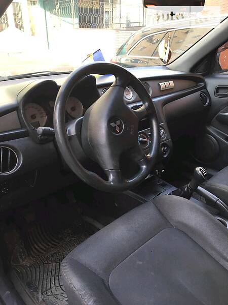 Позашляховик / Кросовер Mitsubishi Outlander 2005 в Чернівцях