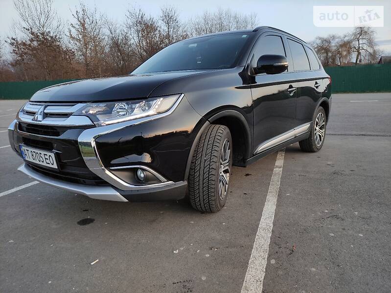 Внедорожник / Кроссовер Mitsubishi Outlander 2015 в Ивано-Франковске