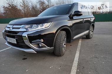 Внедорожник / Кроссовер Mitsubishi Outlander 2015 в Ивано-Франковске