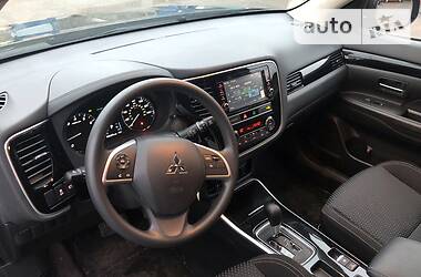 Внедорожник / Кроссовер Mitsubishi Outlander 2019 в Киеве