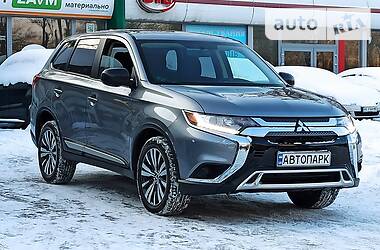 Позашляховик / Кросовер Mitsubishi Outlander 2019 в Дніпрі