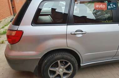 Внедорожник / Кроссовер Mitsubishi Outlander 2005 в 