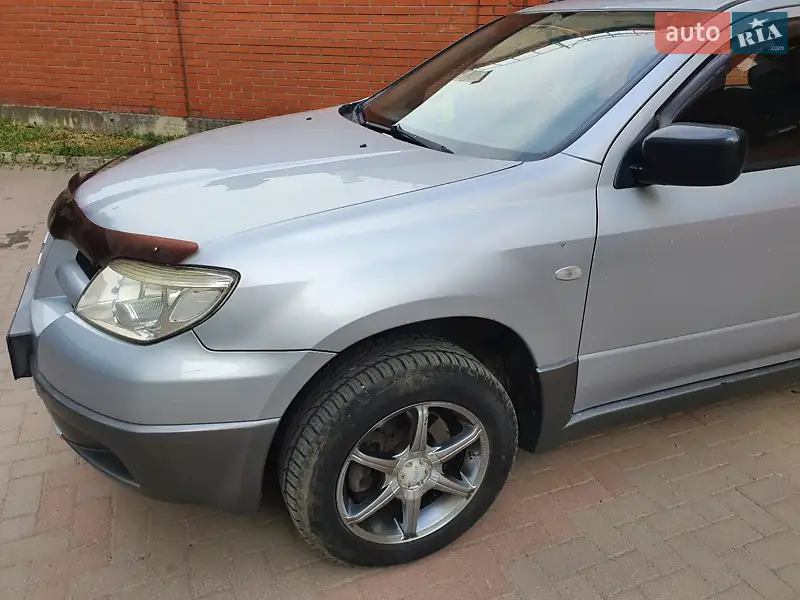Mitsubishi Outlander 2005