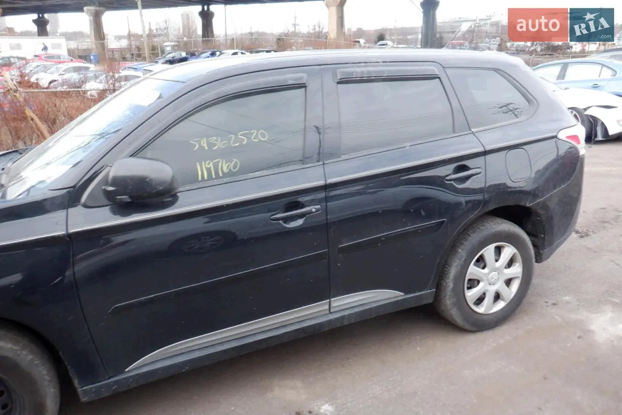 2014 Mitsubishi Outlander - мініатюра 20