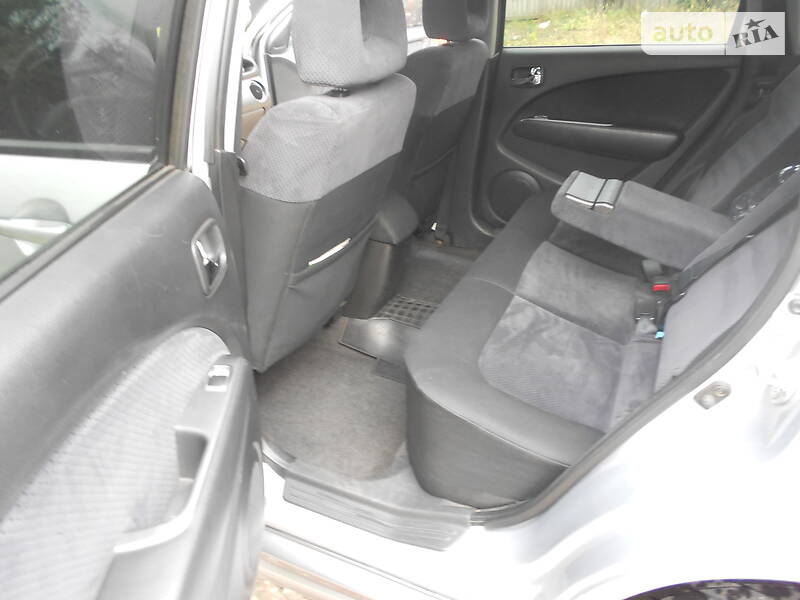 Внедорожник / Кроссовер Mitsubishi Outlander 2005 в Запорожье