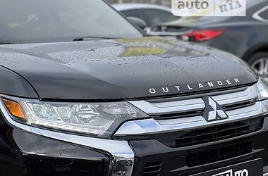 Позашляховик / Кросовер Mitsubishi Outlander 2018 в Запоріжжі