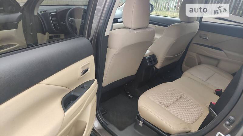 Внедорожник / Кроссовер Mitsubishi Outlander 2019 в Мукачево фото 12 Внедорожник / Кроссовер Mitsubishi Outlander 2019 в Мукачево