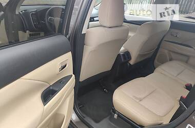 Внедорожник / Кроссовер Mitsubishi Outlander 2019 в 