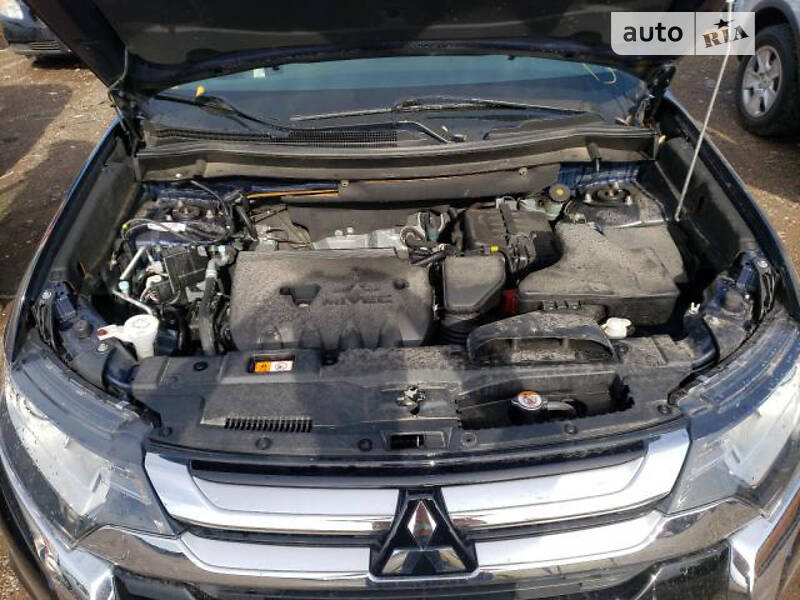 Позашляховик / Кросовер Mitsubishi Outlander 2016 в Вінниці