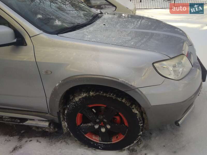 Внедорожник / Кроссовер Mitsubishi Outlander 2006 в Львове