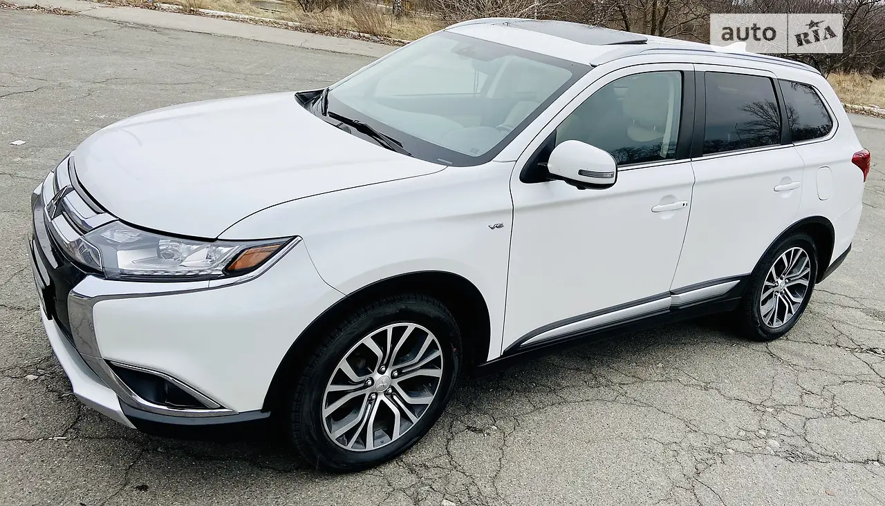 2016 Mitsubishi Outlander - мініатюра 32
