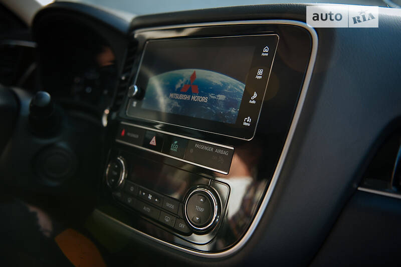 Внедорожник / Кроссовер Mitsubishi Outlander 2019 в Львове фото 10 Внедорожник / Кроссовер Mitsubishi Outlander 2019 в Львове