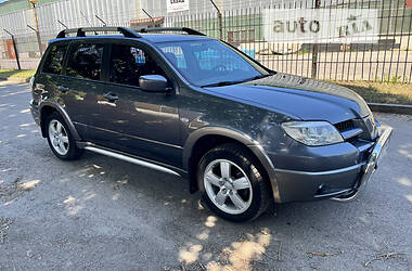 Внедорожник / Кроссовер Mitsubishi Outlander 2006 в Черкассах