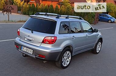 Позашляховик / Кросовер Mitsubishi Outlander 2005 в Стрию