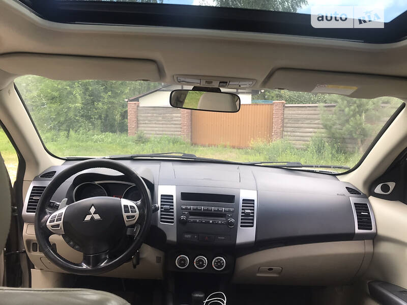 Внедорожник / Кроссовер Mitsubishi Outlander 2007 в Киеве