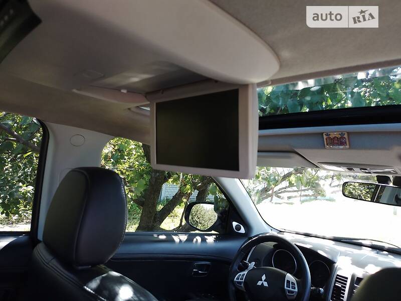 Внедорожник / Кроссовер Mitsubishi Outlander 2010 в Харькове