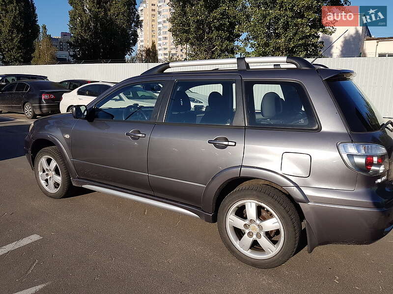 Внедорожник / Кроссовер Mitsubishi Outlander 2006 в Киеве фото 4 Внедорожник / Кроссовер Mitsubishi Outlander 2006 в Киеве
