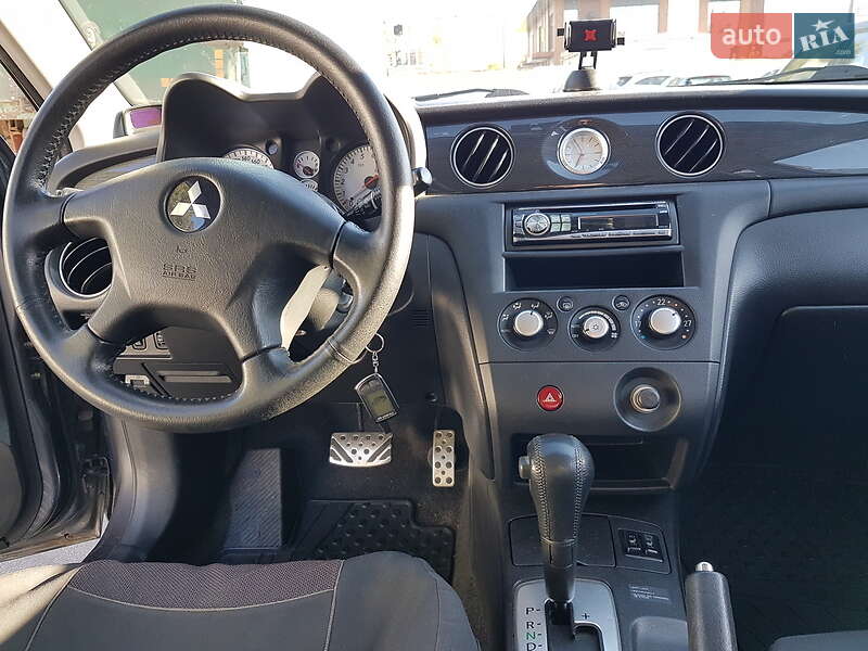 Внедорожник / Кроссовер Mitsubishi Outlander 2006 в Киеве фото 8 Внедорожник / Кроссовер Mitsubishi Outlander 2006 в Киеве