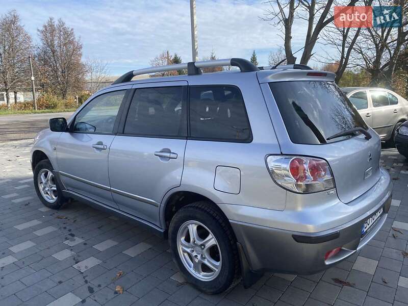 Внедорожник / Кроссовер Mitsubishi Outlander 2004 в Бучаче