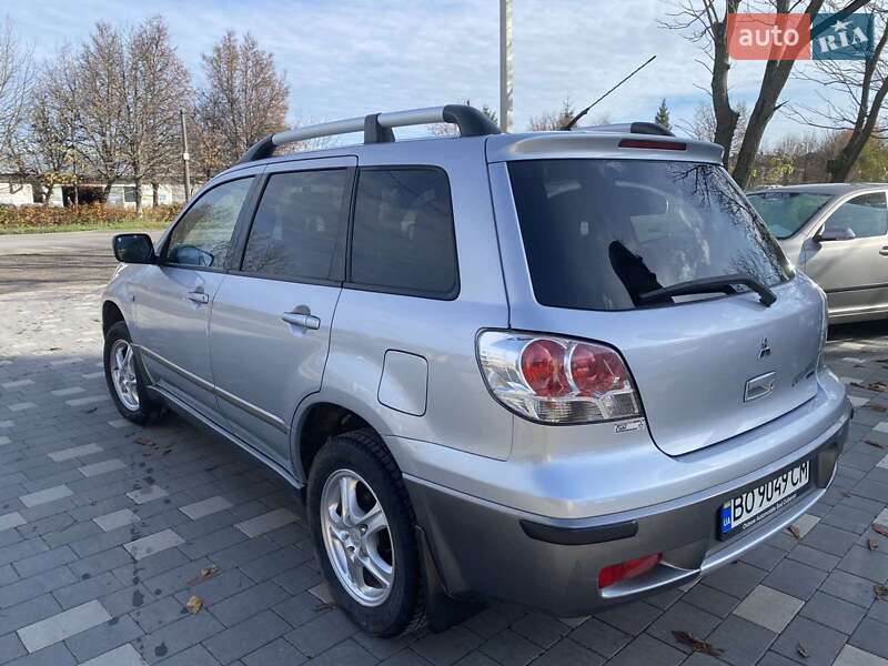 Внедорожник / Кроссовер Mitsubishi Outlander 2004 в Бучаче