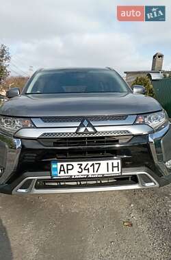 Позашляховик / Кросовер Mitsubishi Outlander 2017 в Запоріжжі