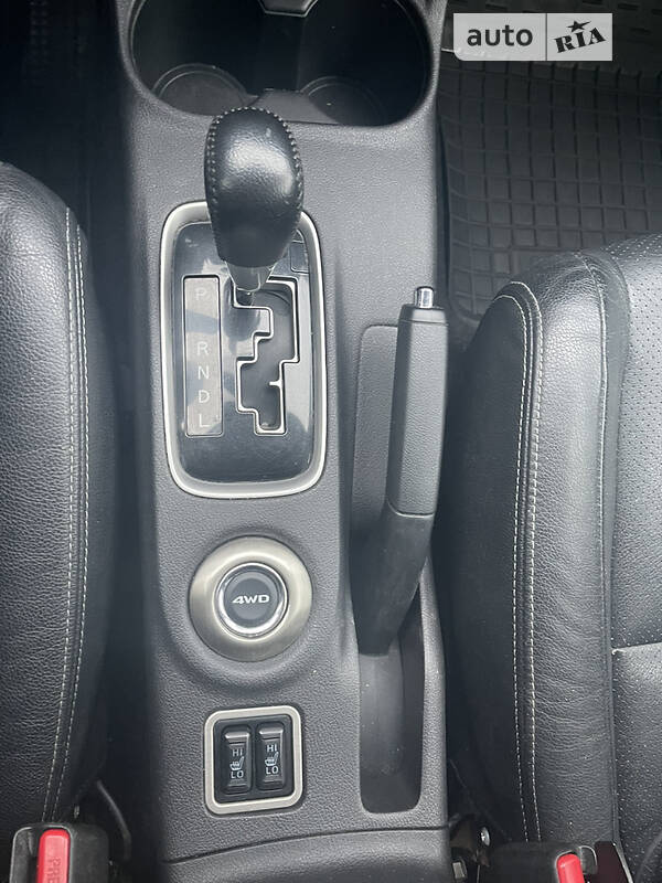 Внедорожник / Кроссовер Mitsubishi Outlander 2012 в Днепре