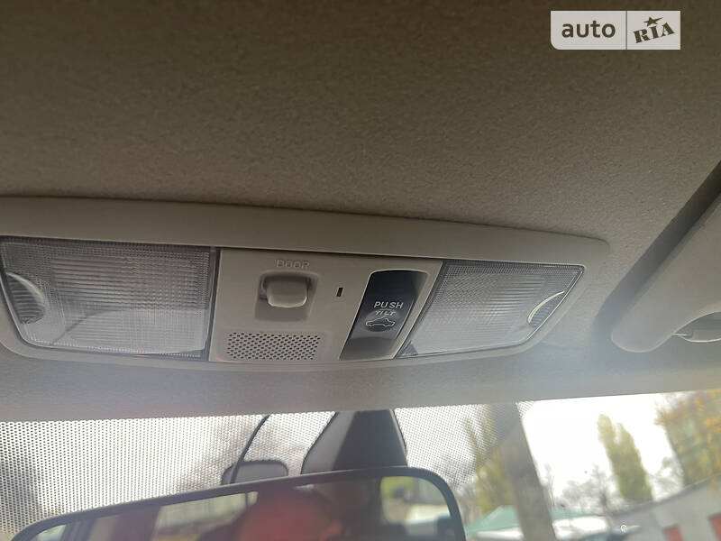 Внедорожник / Кроссовер Mitsubishi Outlander 2012 в Днепре