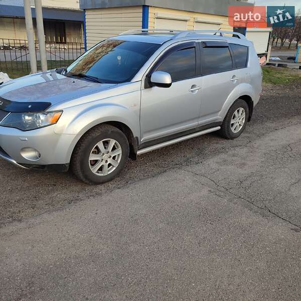 Позашляховик / Кросовер Mitsubishi Outlander 2008 в Черкасах