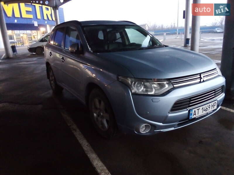 Mitsubishi Outlander 2013