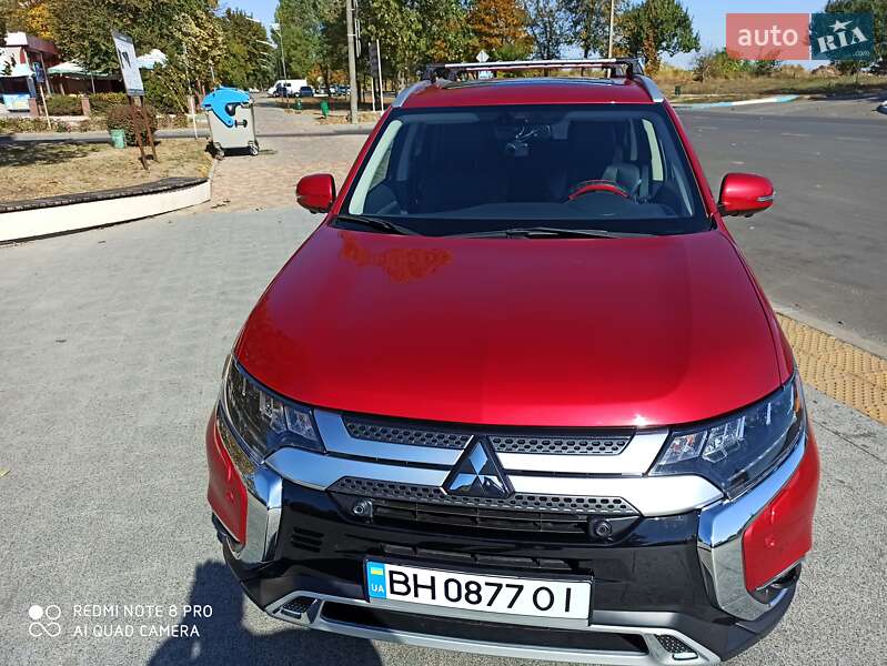 Универсал Mitsubishi Outlander 2019 в Одессе