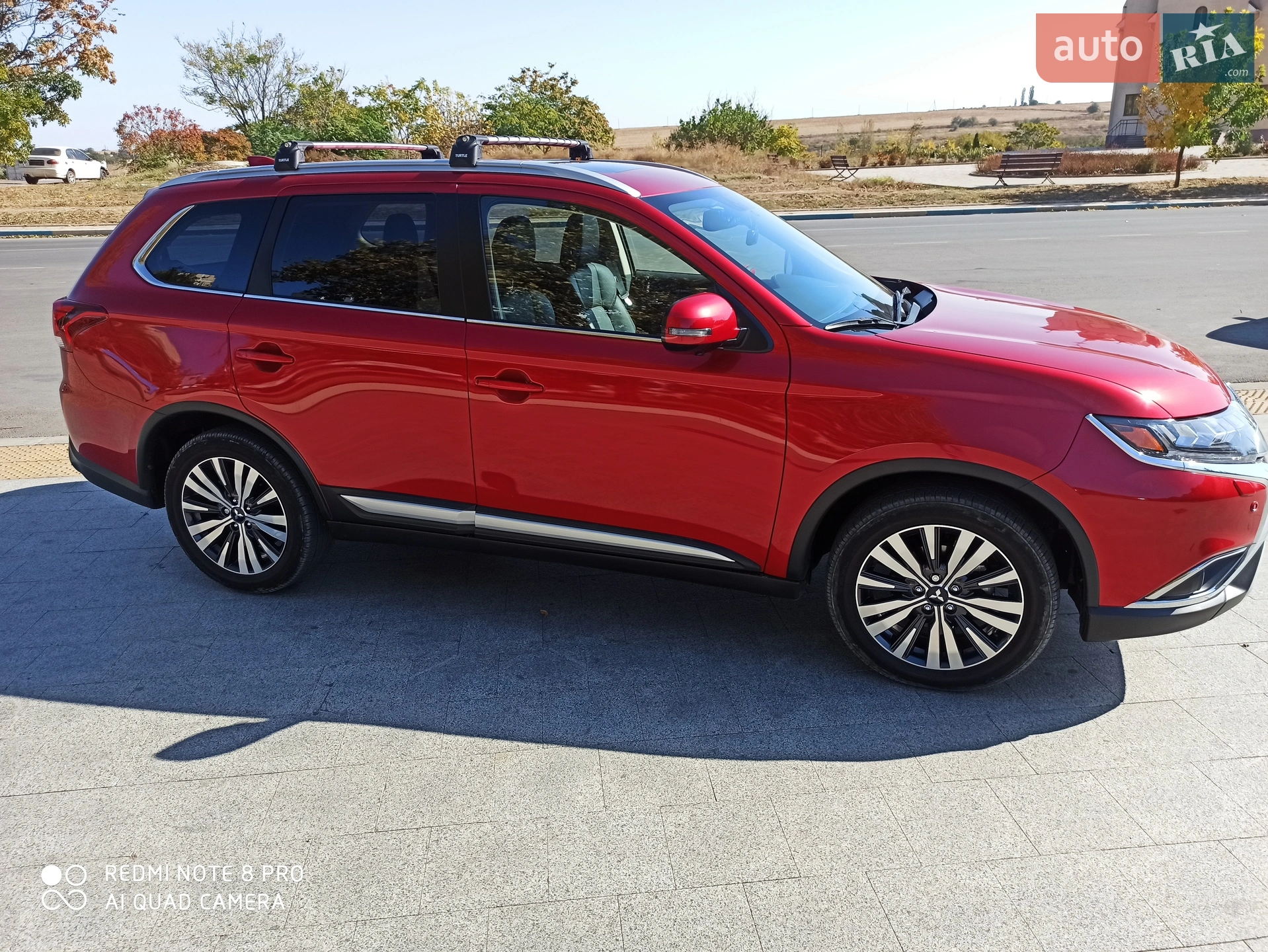 2019 Mitsubishi Outlander - фото 1
