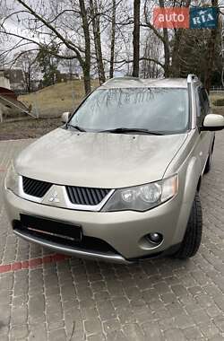 Внедорожник / Кроссовер Mitsubishi Outlander 2008 в Ратным