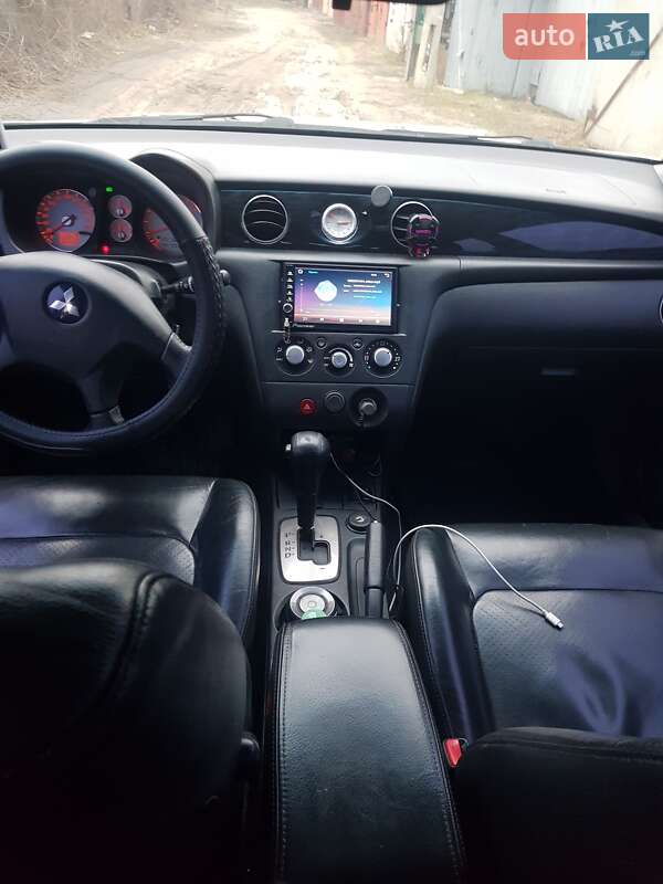 Mitsubishi Outlander 2003