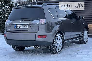 Внедорожник / Кроссовер Mitsubishi Outlander 2011 в Стрые