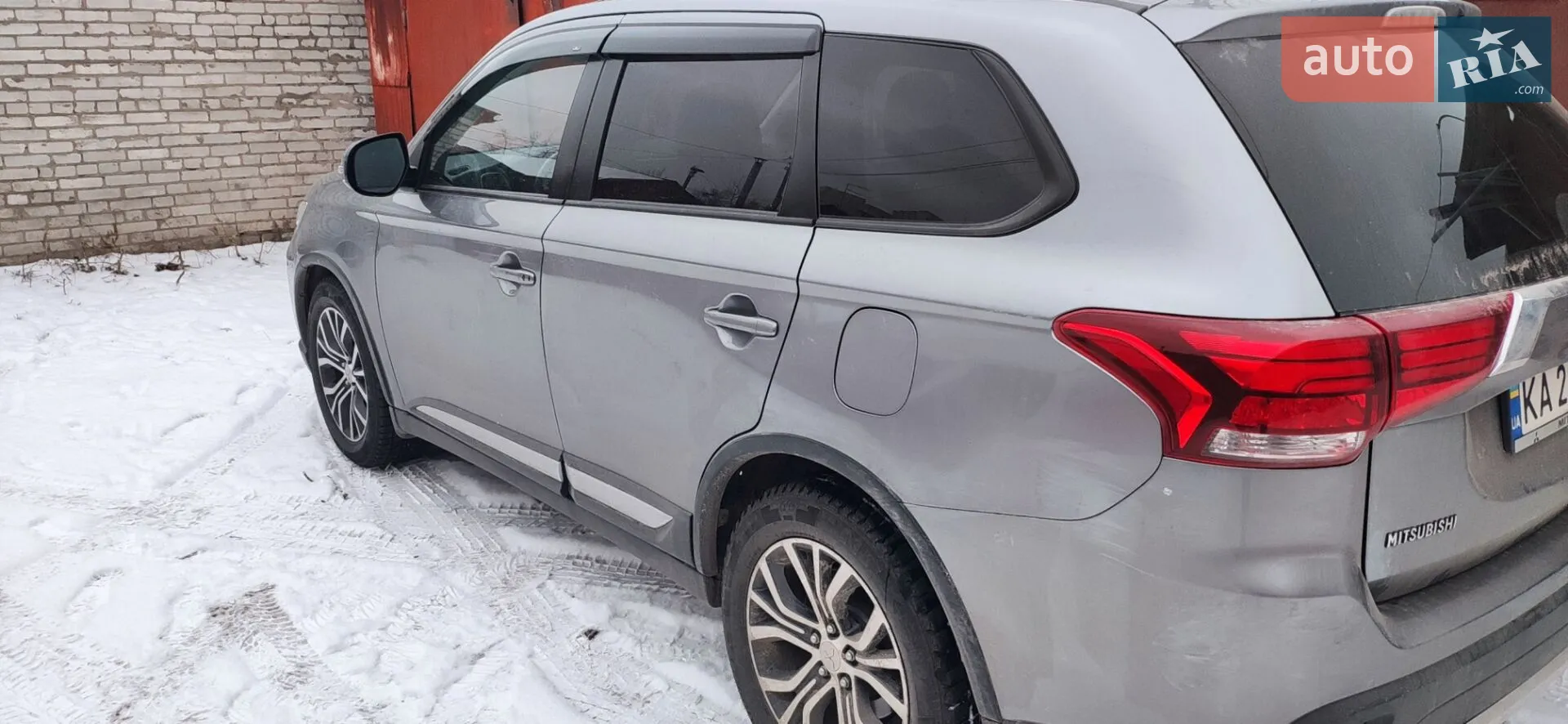 2017 Mitsubishi Outlander - мініатюра 2