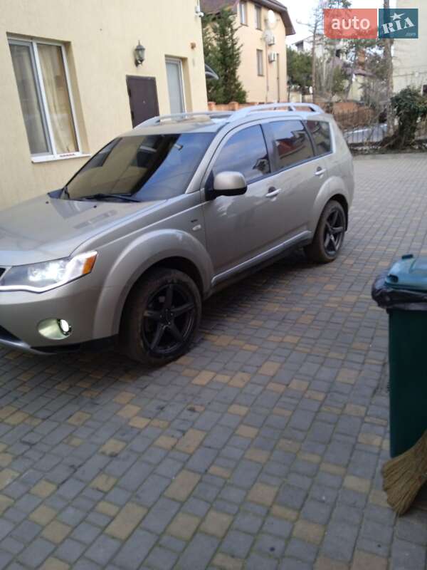 Позашляховик / Кросовер Mitsubishi Outlander 2008 в Миколаєві