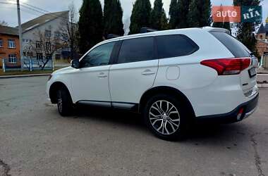 Внедорожник / Кроссовер Mitsubishi Outlander 2015 в Белой Церкви