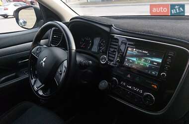 Внедорожник / Кроссовер Mitsubishi Outlander 2015 в Белой Церкви