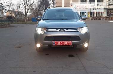 Внедорожник / Кроссовер Mitsubishi Outlander 2014 в Новоархангельске