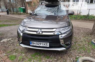 Внедорожник / Кроссовер Mitsubishi Outlander 2017 в Одессе