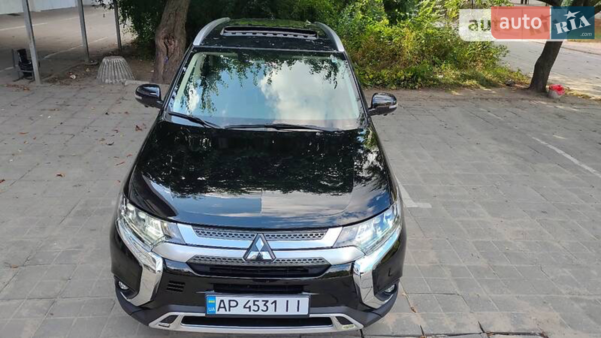 2018 Mitsubishi Outlander - фото 1