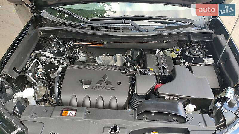 Позашляховик / Кросовер Mitsubishi Outlander 2018 в Запоріжжі