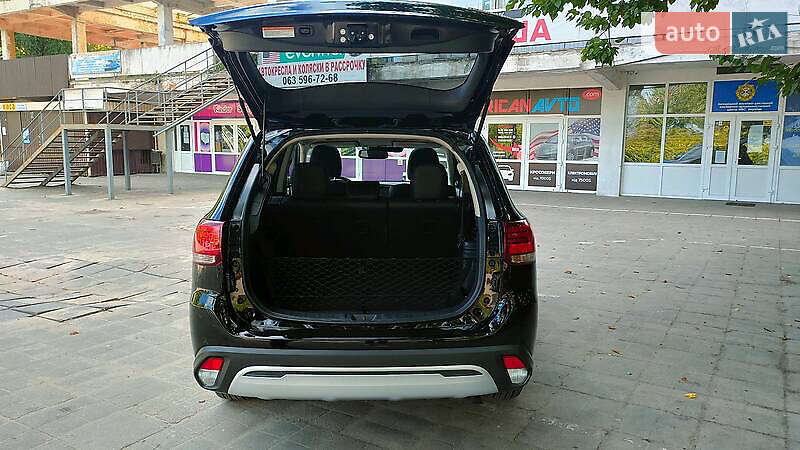 Позашляховик / Кросовер Mitsubishi Outlander 2018 в Запоріжжі